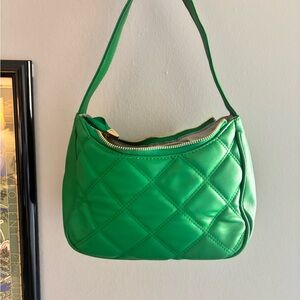 Green soft sided purse-never used.